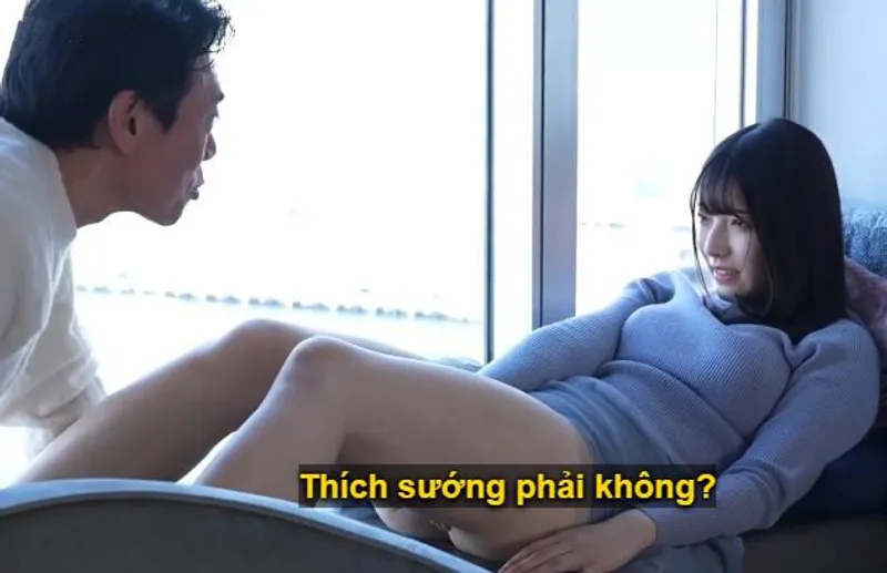 Cuộc hẹn bí mật giữa ông chú và cô diễn viên trẻ mới debut tại nhà nghỉ.